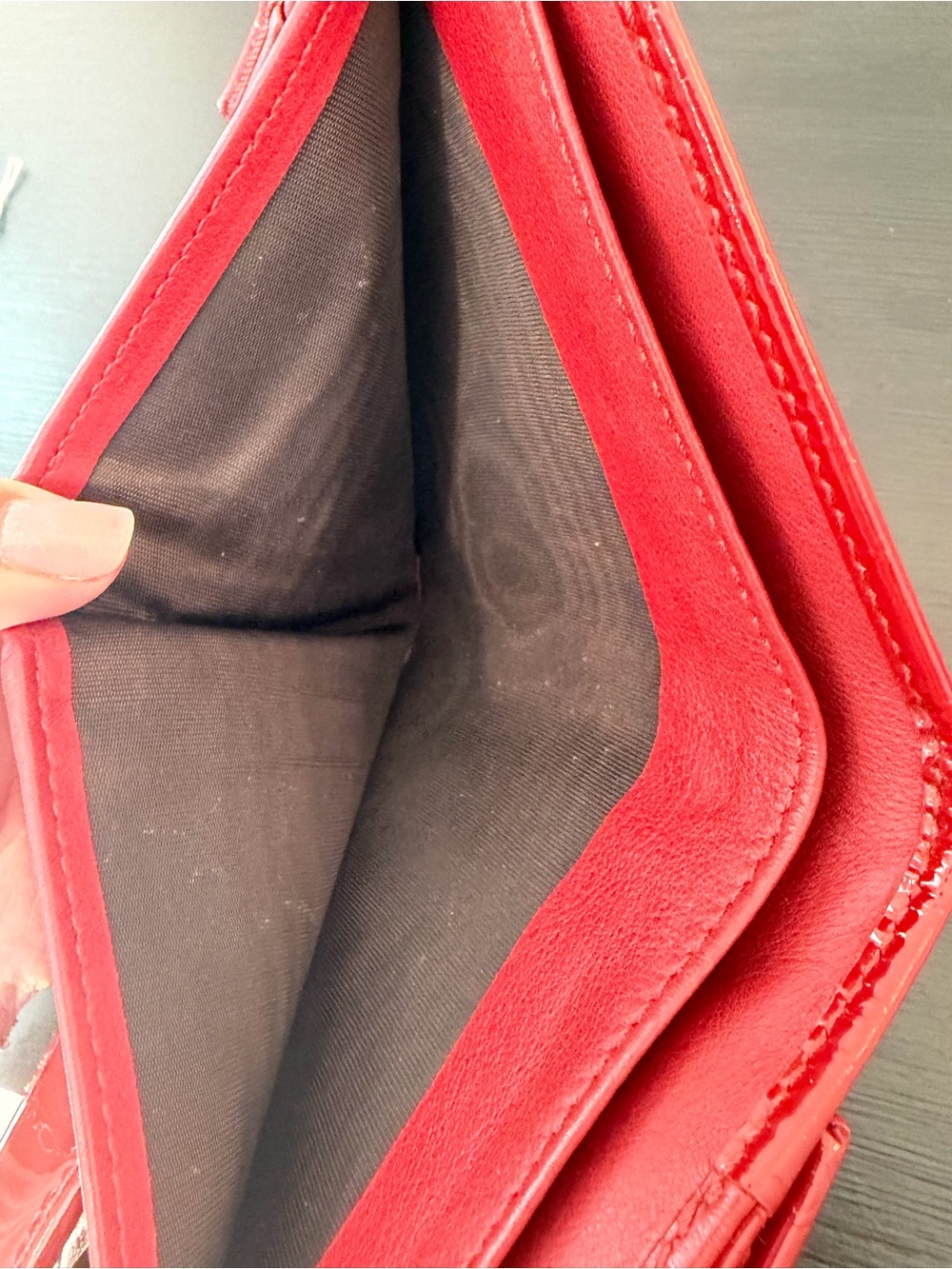 Authentic Gucci Microguccissima patent leather wallet in Red - Picture 7 of 10
